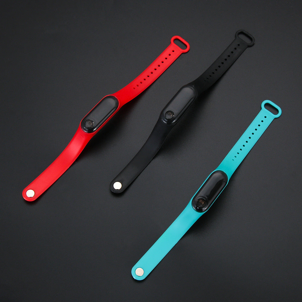 Silicone strap for children's watch with digital touch screen